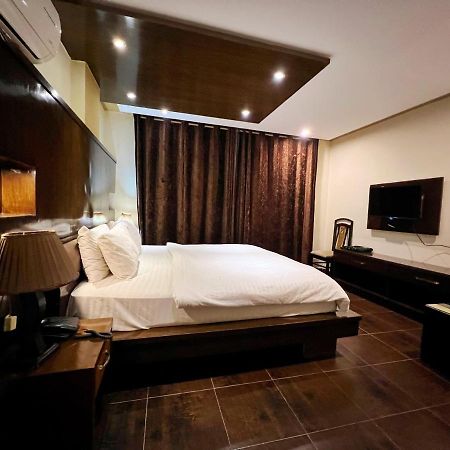 Bling Hotel International Multan Zewnętrze zdjęcie