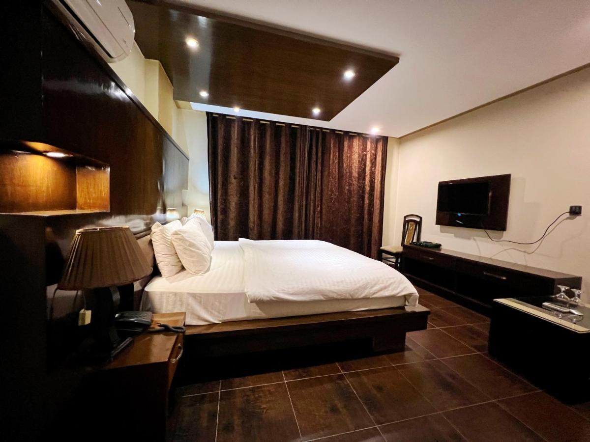 Bling Hotel International Multan Zewnętrze zdjęcie