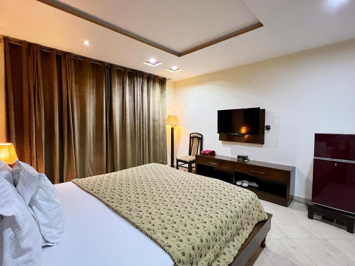 Bling Hotel International Multan Zewnętrze zdjęcie
