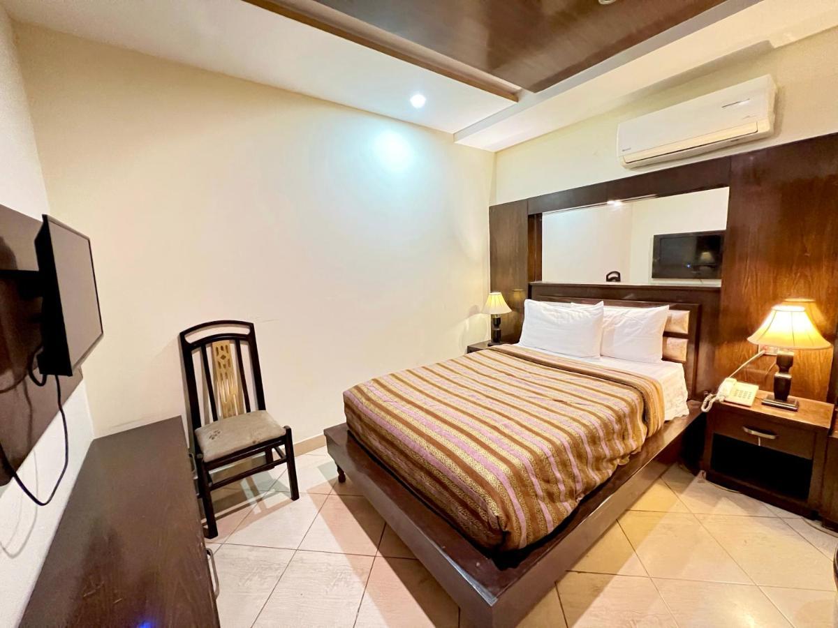 Bling Hotel International Multan Zewnętrze zdjęcie