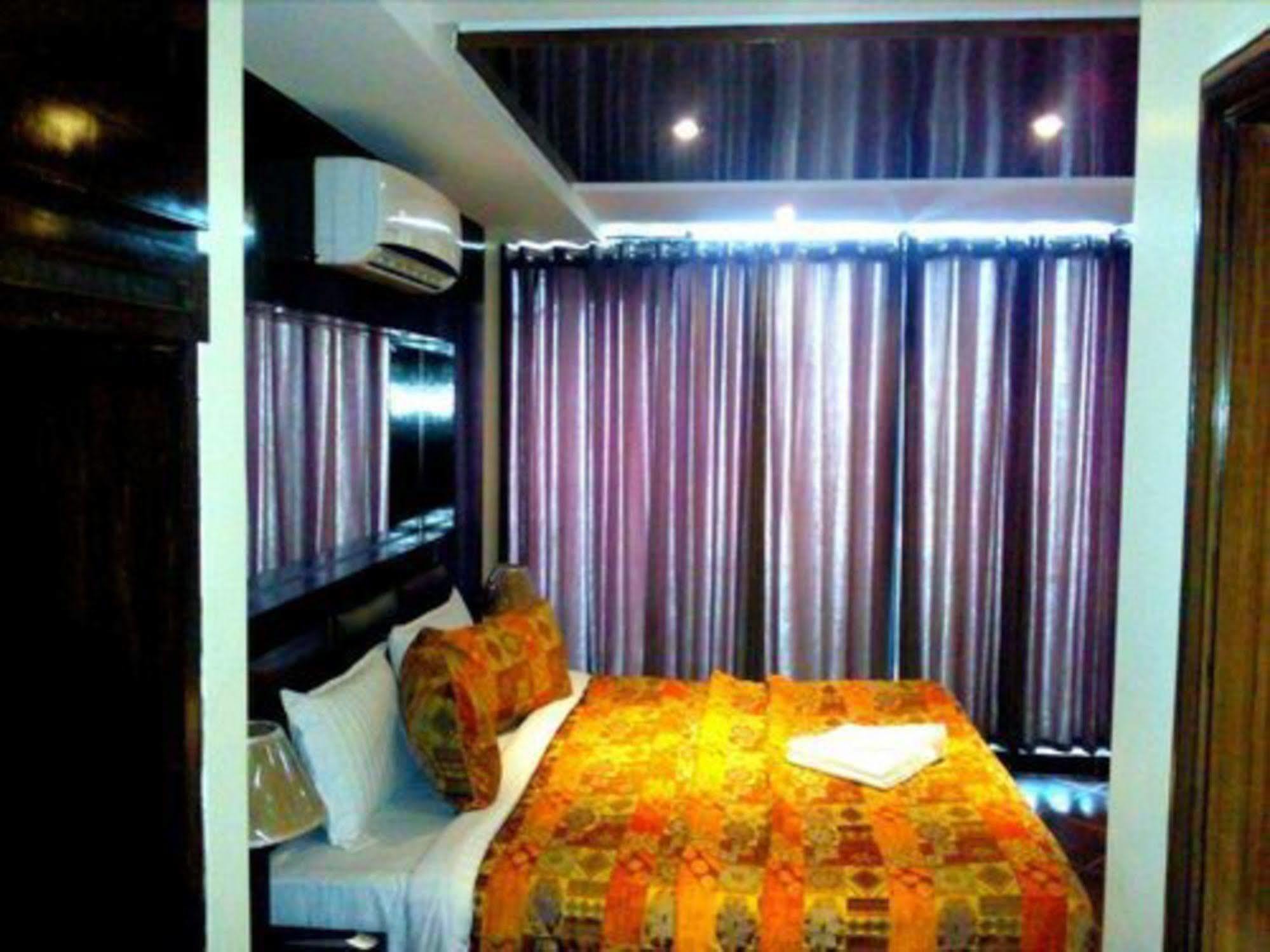 Bling Hotel International Multan Zewnętrze zdjęcie